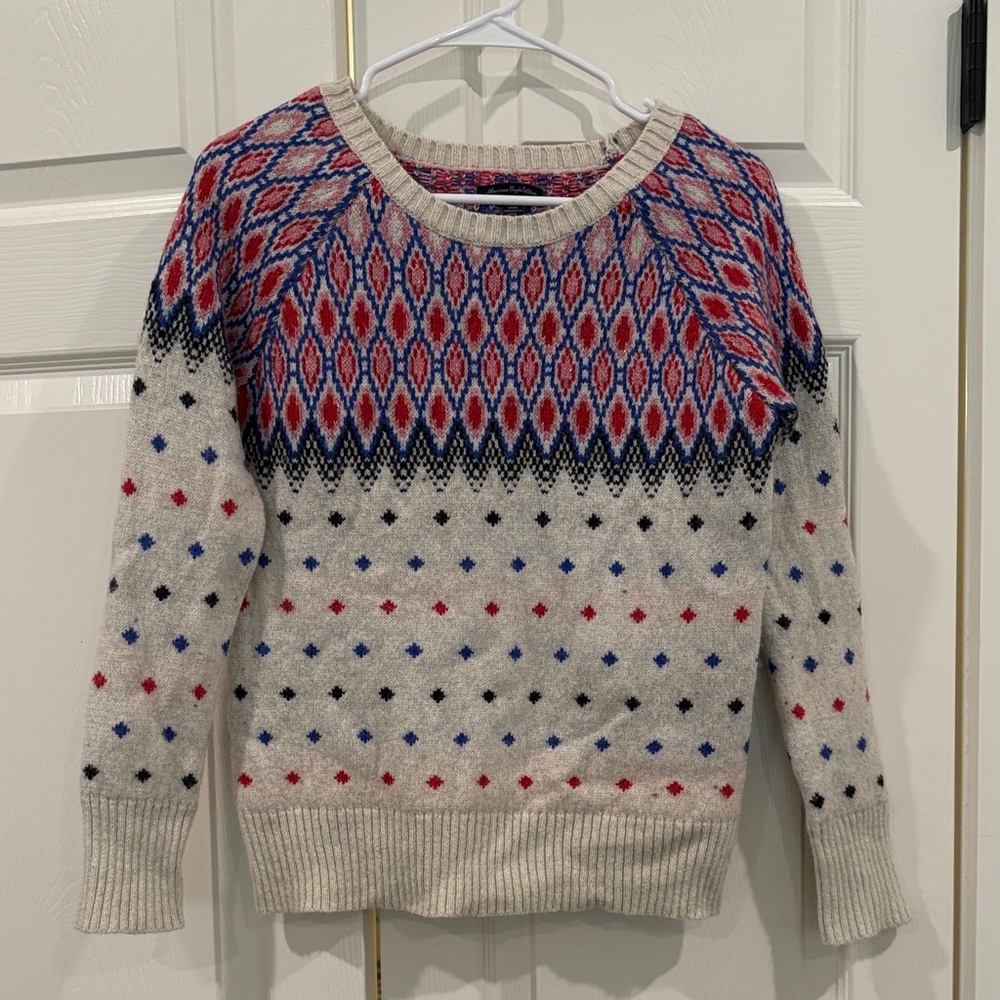 American Eagle Outfitters Red and Blue Patterned Sweater